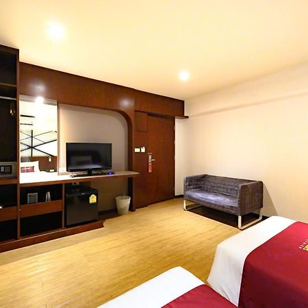 Coco Hotel Bangkok Exterior photo