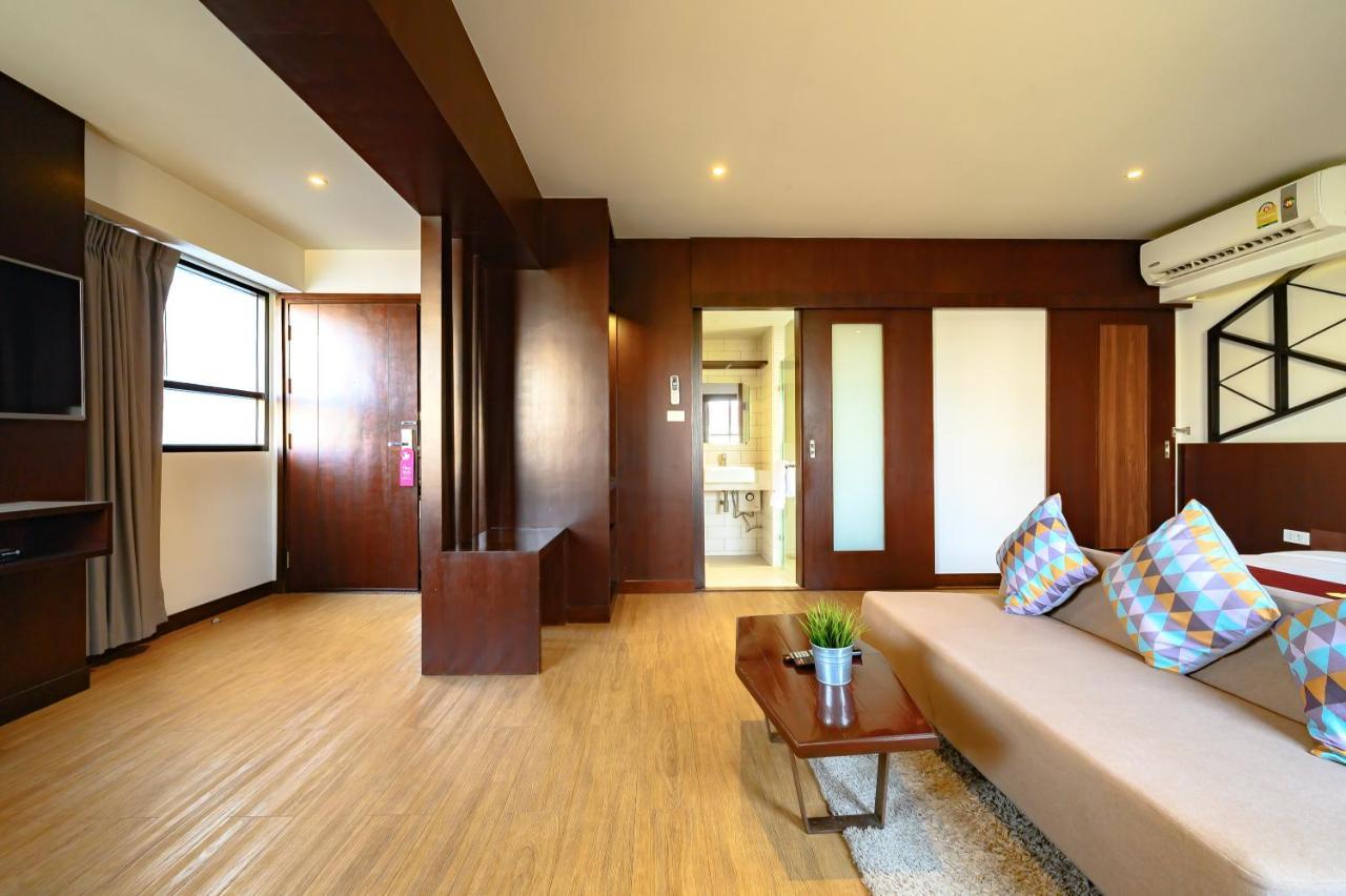 Coco Hotel Bangkok Exterior photo