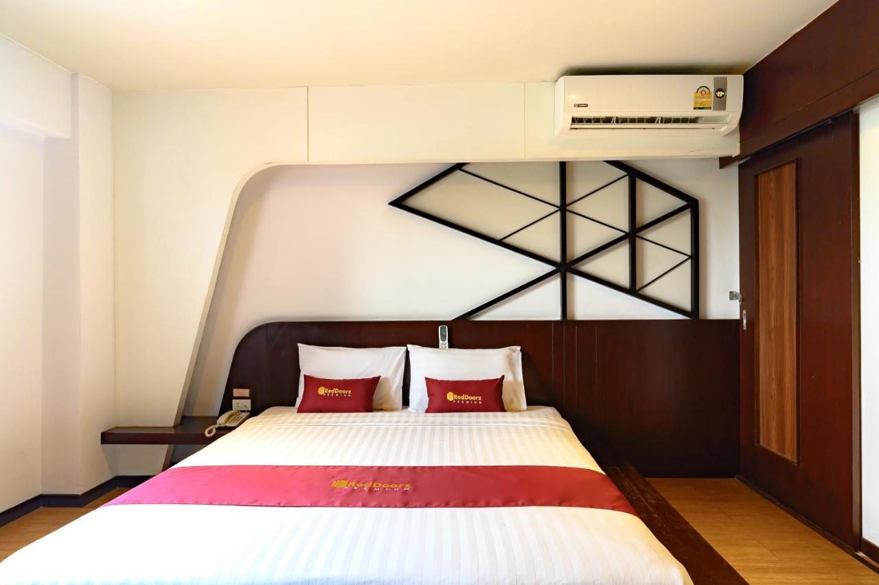 Coco Hotel Bangkok Exterior photo