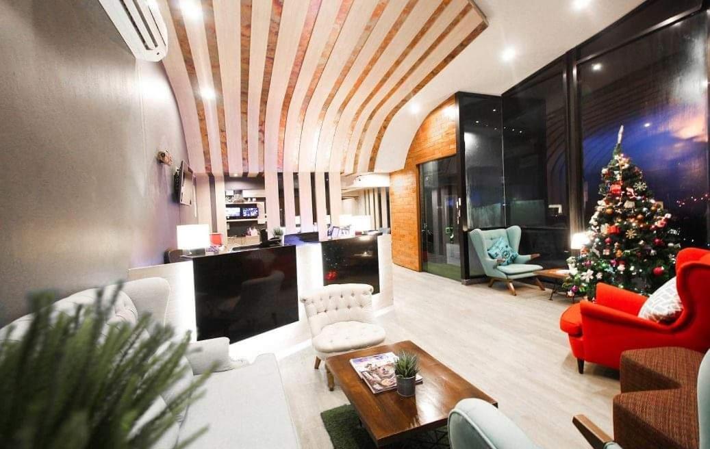 Coco Hotel Bangkok Exterior photo