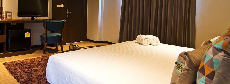 Coco Hotel Bangkok Exterior photo